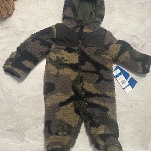 Perry Ellis Camo Infant outerwear
